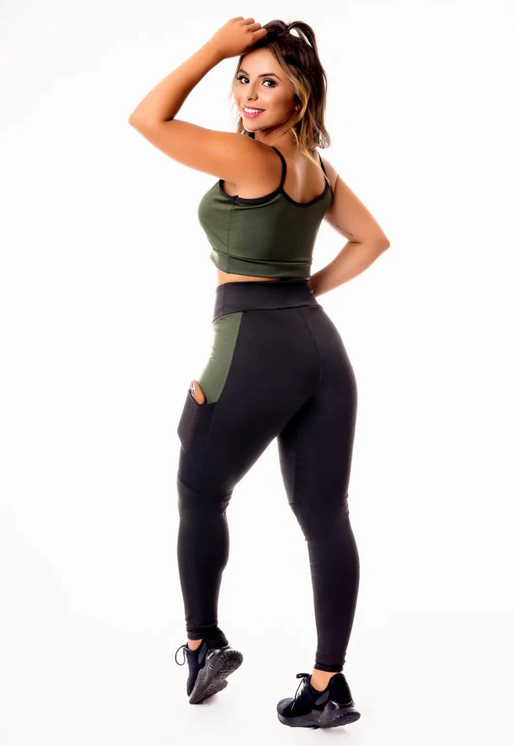 Calça Legging Preta com Verde Militar e Cropped Alcinha Conjunto Fitness | REF: CSV10