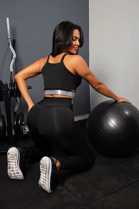 Calça Legging Cintura Alta + Cropped Alcinha Preto com Elásticos Conjunto Fitness | REF: CCA5